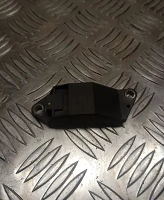 Mercedes-Benz E W211 Airbag deployment crash/impact sensor 25571179A4 A0018209326