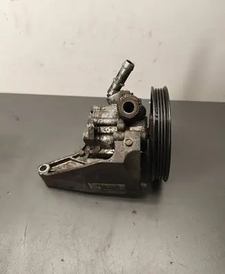 BMW 3 E90 E91 Power steering pump 7790453