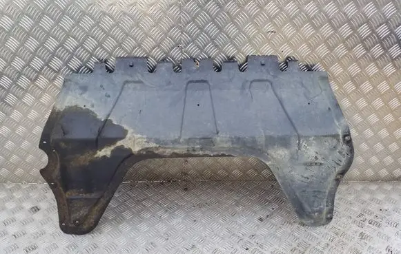 Volkswagen Tiguan Front bumper skid plate/under tray 5N0825235