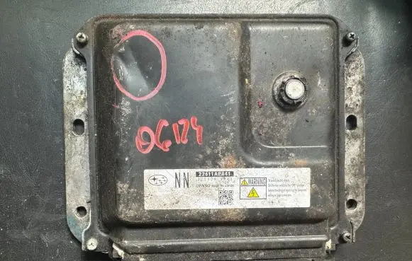 Subaru Legacy Engine control unit/module 22611AP841
