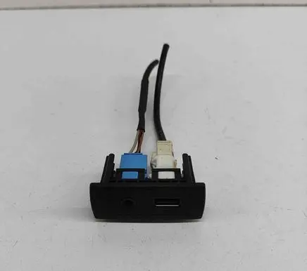 Mercedes-Benz Sprinter W906 AUX in-socket connector A4478200087