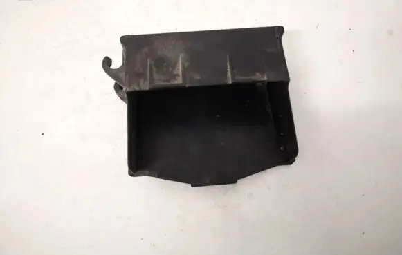 Opel Vectra B Fuse box cover 90506262