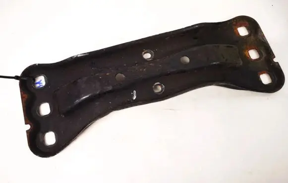 Mercedes-Benz C W203 Engine mounting bracket