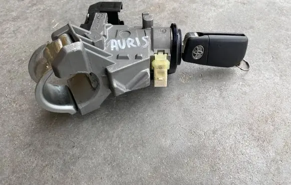 Toyota Auris E180 Ignition lock 50700305