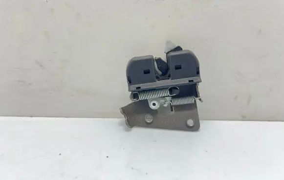 BMW 2 F22 F23 Seat back rest lock catch 7112863