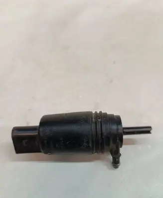 BMW 5 E60 E61 Windscreen/windshield washer pump 67128377612