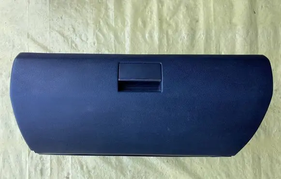 Mercedes-Benz B W245 Glove box