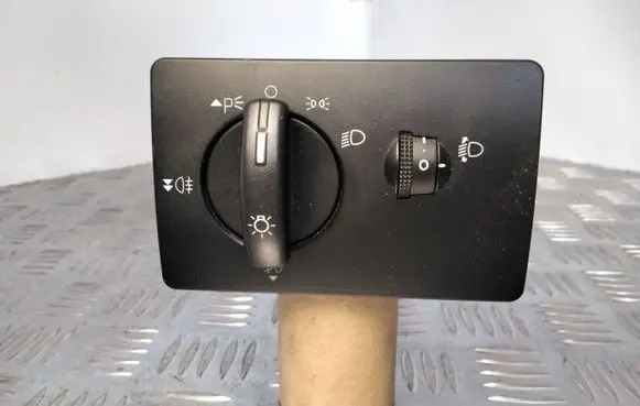 Ford Focus Light switch 7M5T13A024LA