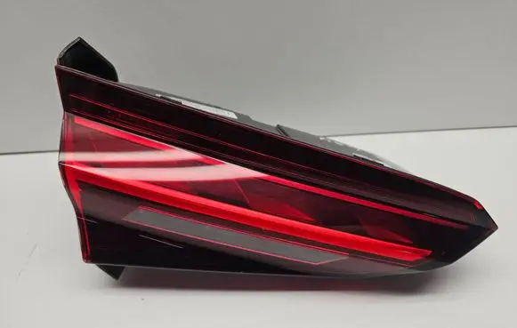 Audi A5 Tailgate rear/tail lights 8W6945093AB 660261