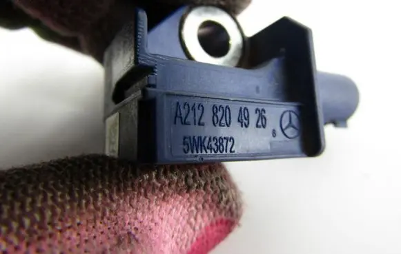 Mercedes-Benz E W212 Airbag deployment crash/impact sensor a2128204926