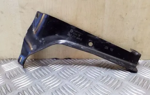 Fuel tank mounting bracket