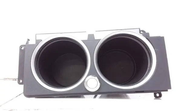 Cup holder front