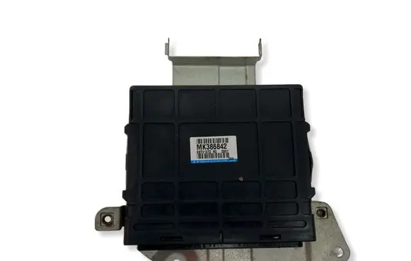 Mitsubishi Pajero Engine control unit/module E6T01072