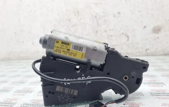 Volkswagen Touareg I Sunroof motor/actuator 1K0959591