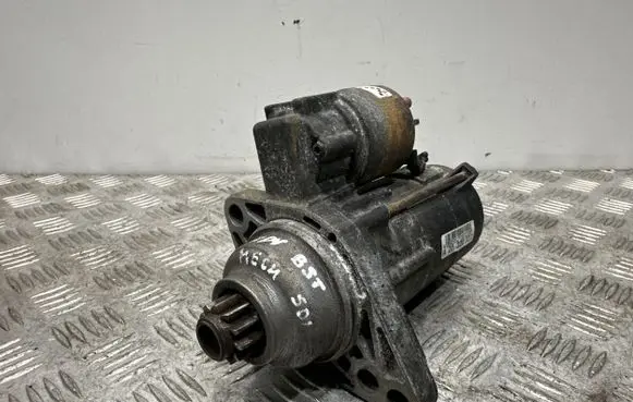 Volkswagen Caddy Starter motor 4250352 57653741 A20320