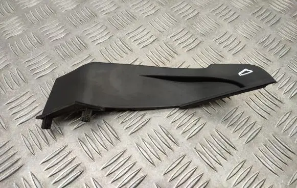 Windshield trim
