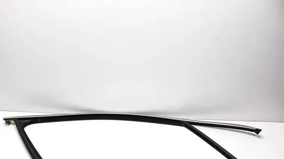 Porsche Cayenne (92A) Door glass trim 7P0837432D