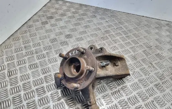 Ford Focus Front wheel hub spindle knuckle 3m513k171