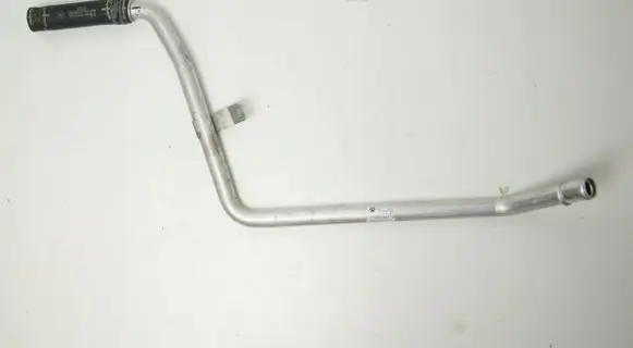 Volkswagen Touareg II Engine coolant pipe/hose 7P0819911A