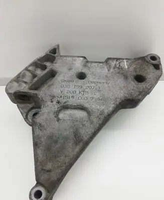 Volkswagen PASSAT B6 Engine mounting bracket 03G199207F
