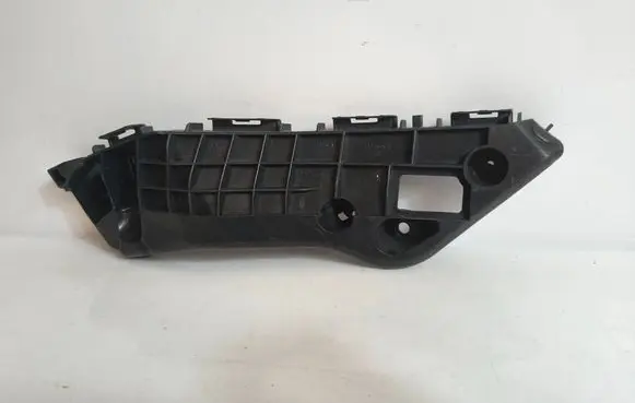 Front bumper mounting bracket