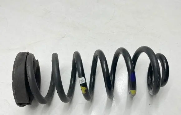 Hyundai Tucson TL Rear coil spring