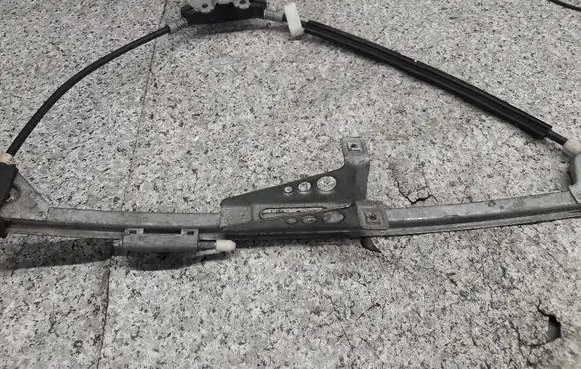 Audi 80 90 S2 B4 Front window lifting mechanism without motor