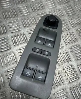 Seat Alhambra (Mk2) Electric window control switch 7N0868247