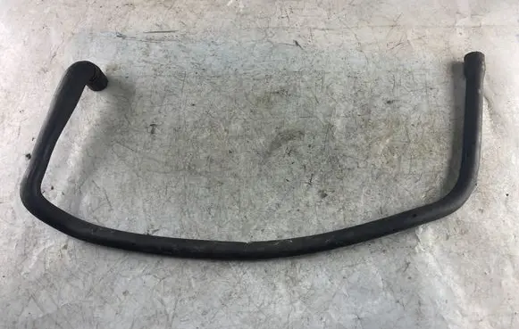 Mercedes-Benz Vito Viano W639 Engine coolant pipe/hose A6395012482