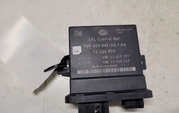 Opel Insignia A Light module LCM 13326599 5DF00904163