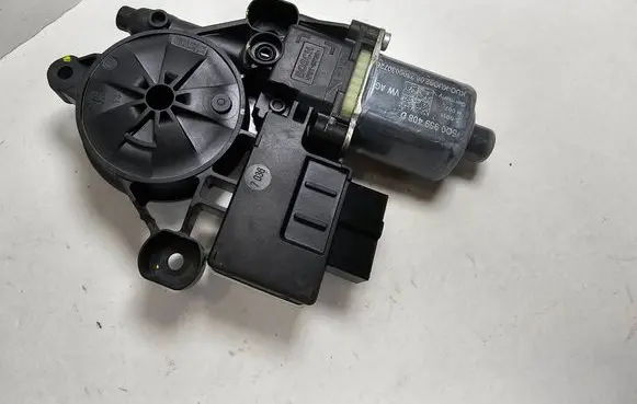 Skoda Scala Rear door window regulator motor 5Q0959408D