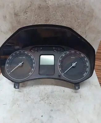 Speedometer (instrument cluster)
