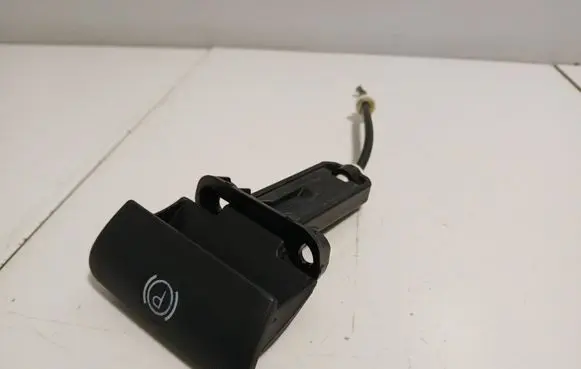 Volvo XC90 Hand brake release handle 8683963