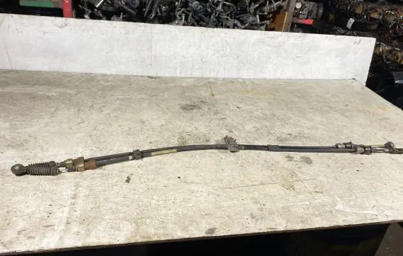 Gear shift cable linkage