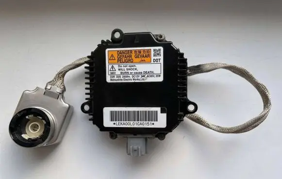 Mazda 6 Voltage converter/converter module 