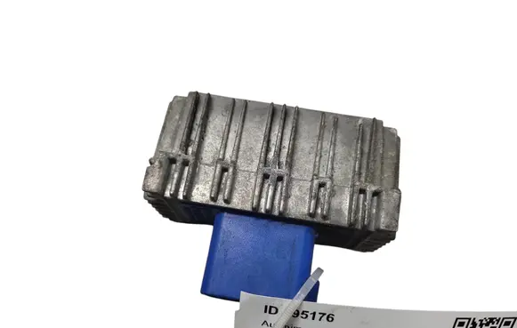 Opel Zafira B Coolant fan relay 55353011 51299014