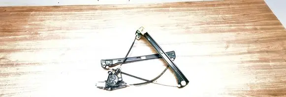 Volkswagen Golf Sportsvan Front door window regulator with motor 510837461F 5Q0959802B