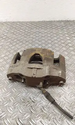 Volvo XC90 Front brake caliper