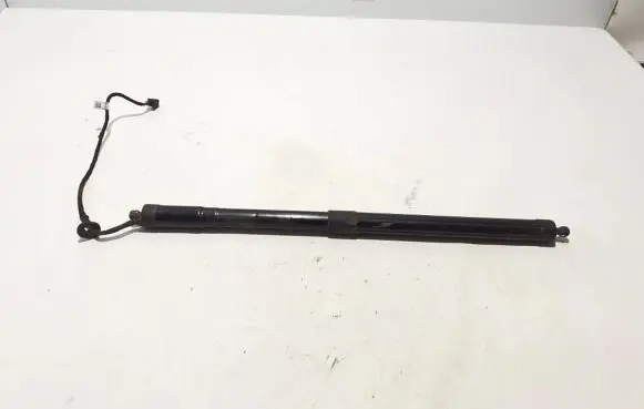 Volkswagen Touareg II Tailgate strut 7P6827851E