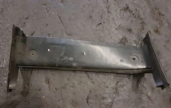Volvo V70 Radiator trim 9151897