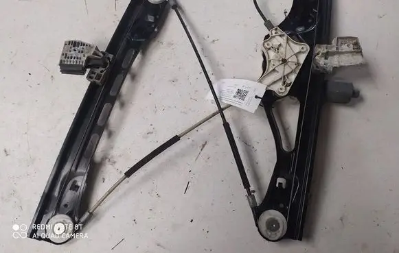 Mercedes-Benz E W211 Front door window regulator with motor A2118202942 993626101 A2117200146