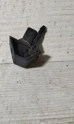 Renault Kadjar Windshield washer spray nozzle A623