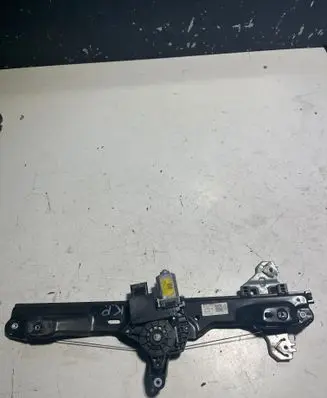 Renault Kadjar Front door window regulator with motor 807218568R C39779100