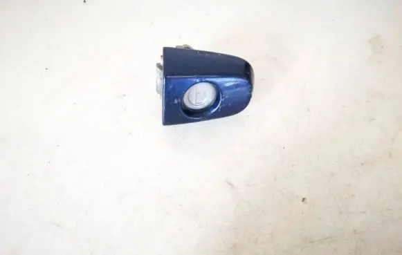Toyota Avensis Verso Loading door cover/cap 
