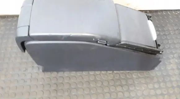 Volvo V70 Center console