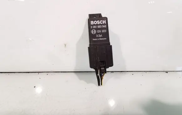 Skoda Fabia Mk2 (5J) Glow plug pre-heat relay 0281003042