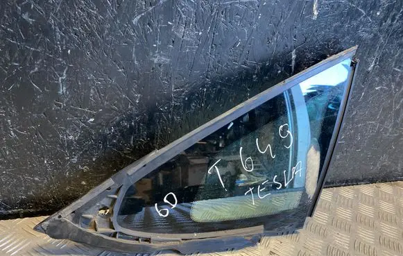 Tesla Model S Rear side window 104719200A