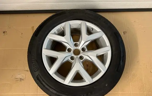 Volkswagen Amarok R19 spare wheel 2H6601025C