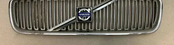 Volvo V70 Front grill 08693346 86598