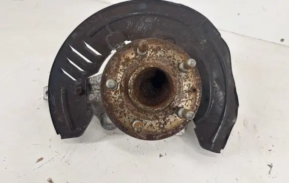 Chevrolet Camaro Front wheel hub spindle knuckle 84004747 84169867 22998499